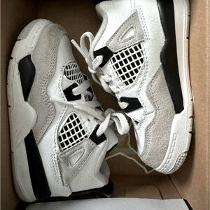 Military black 4s toddler size 8